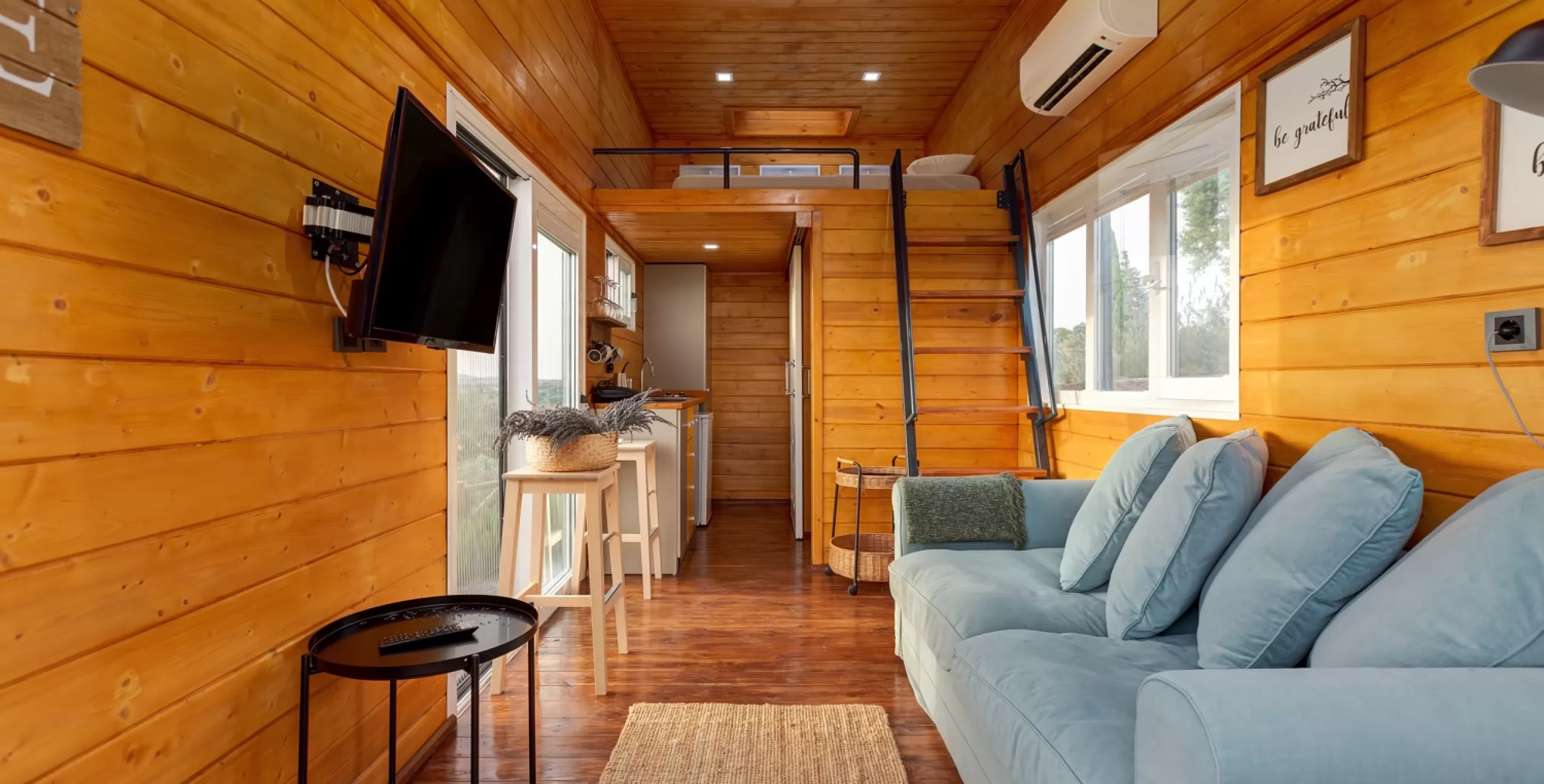 urla tiny house